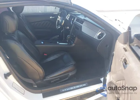 2014 Ford Mustang V6 Premium from USA, damaged, VIN 1ZVBP8EM9E5293029